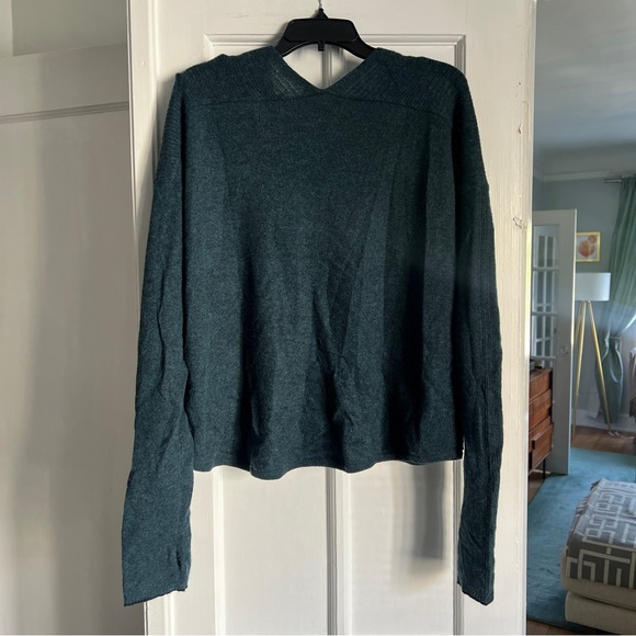 Duffy Cashmere Teal Sea Glass V Neck Sweater - Picture 6 of 7